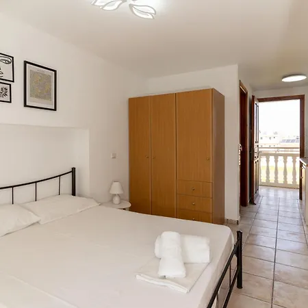 Elpida Apart Otel 3*