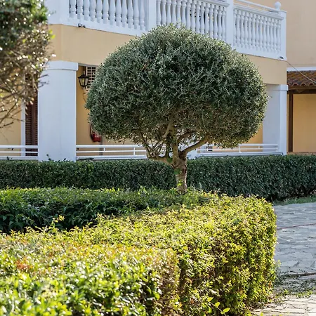 Aparthotel Elpida 2*