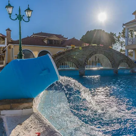Elpida Aparthotel 2*