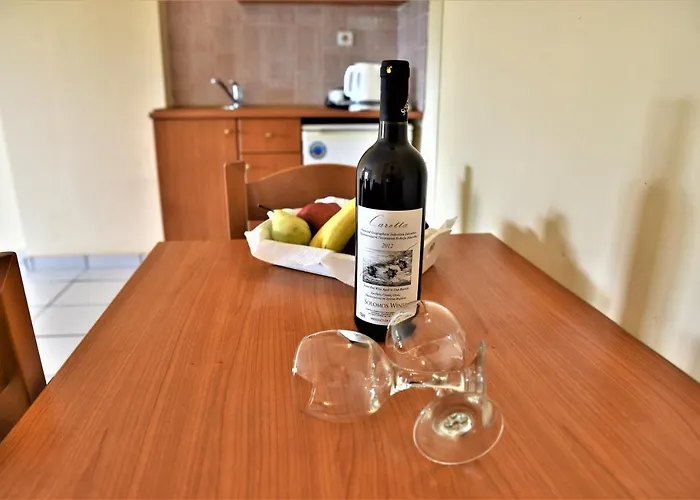 Elpida Apartmanhotel 3*