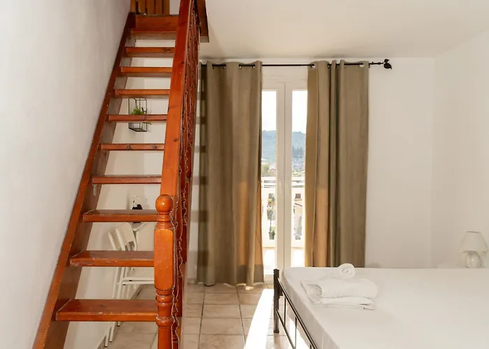 Apartmanhotel Elpida 3*