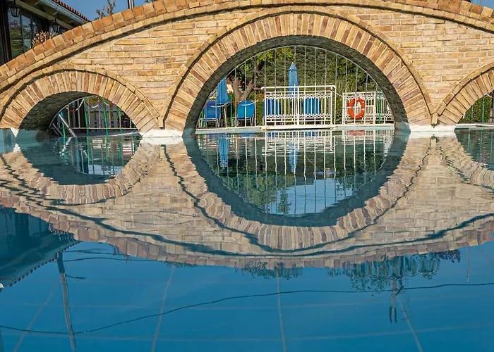 Elpida Apartmanhotel Alikanász