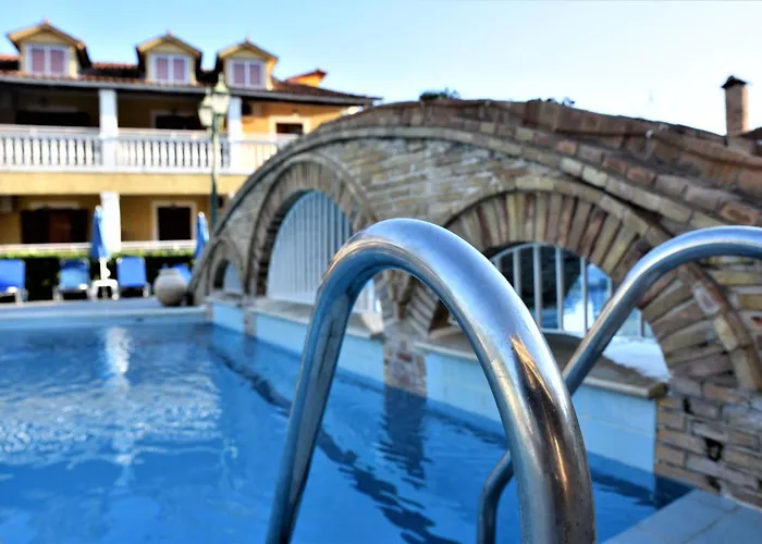 Elpida Apartmanhotel